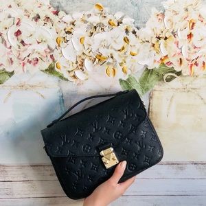 Louis Vuitton Pochette metis Empreinte noir bag